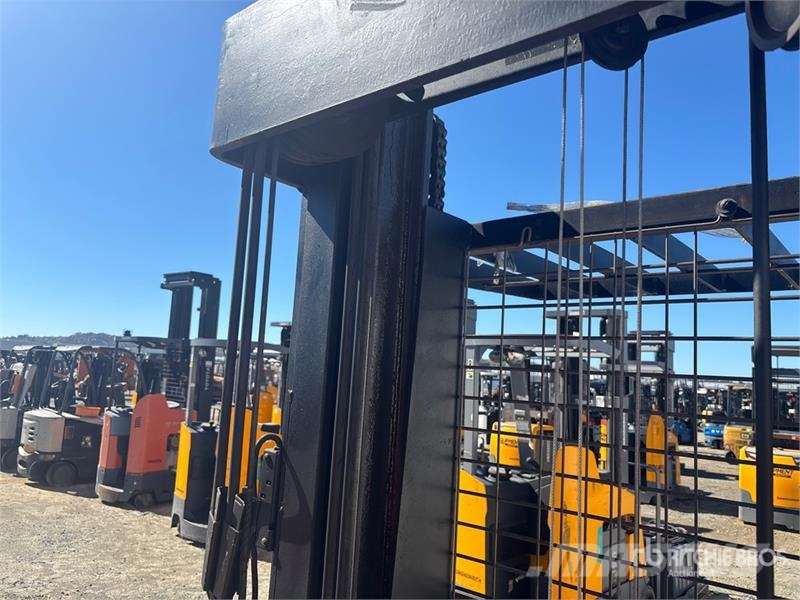 Raymond 152-0PC30TT 3000 lb Order Picker معدات الرفع متوسط المستوى
