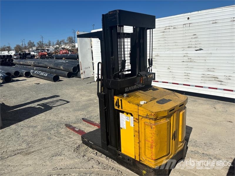 Raymond 152-0PC30TT 3000 lb Order Picker معدات الرفع متوسط المستوى
