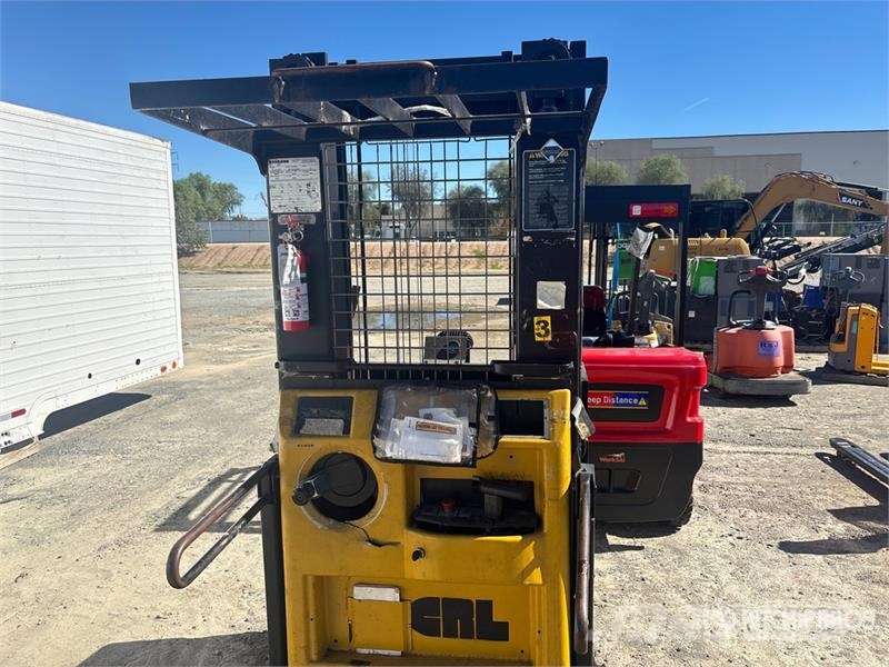 Raymond 152-0PC30TT 3000 lb Order Picker معدات الرفع متوسط المستوى