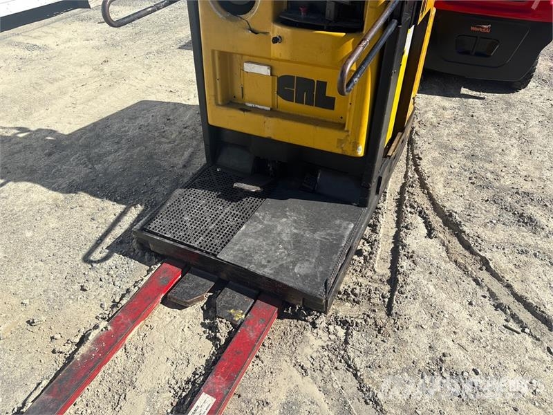 Raymond 152-0PC30TT Order Picker Middelsløftende plukketruck