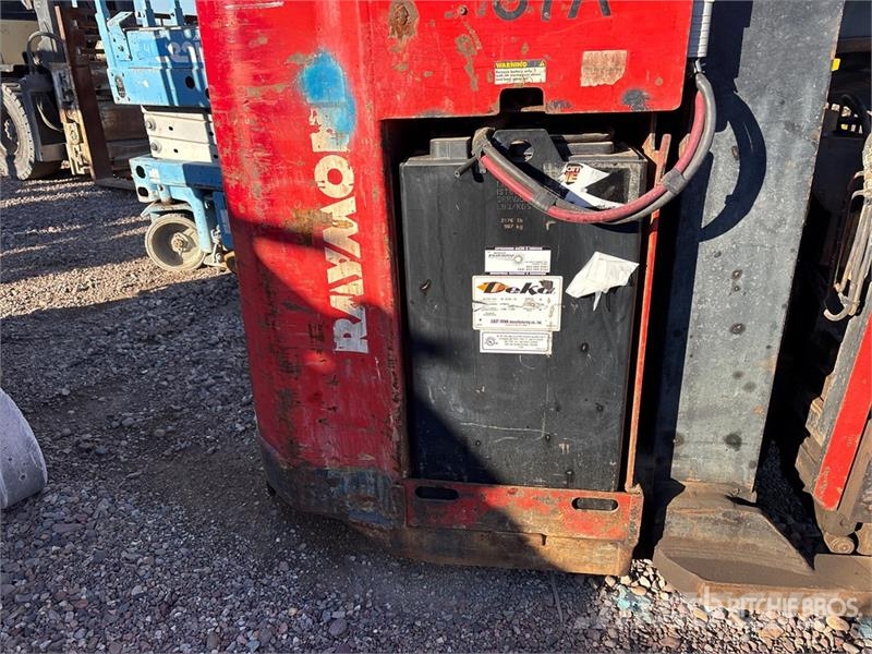 Raymond RA30TT 3000 lb Electric Forklift (Inoperable) Elektriniai šakiniai krautuvai