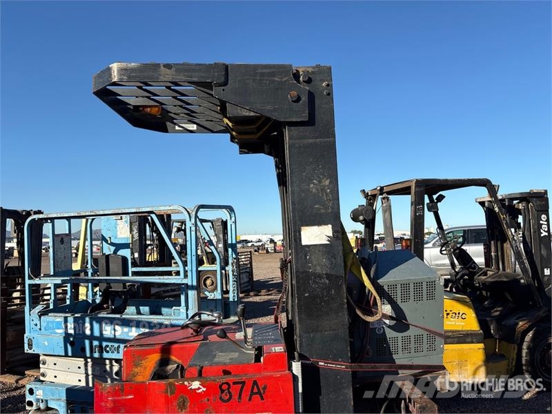 Raymond RA30TT 3000 lb Electric Forklift (Inoperable) Elektriniai šakiniai krautuvai