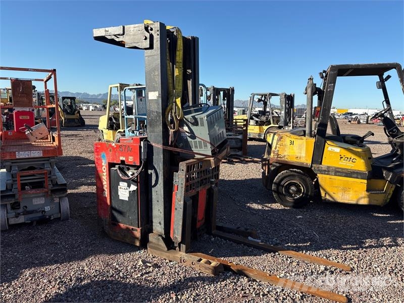 Raymond RA30TT 3000 lb Electric Forklift (Inoperable) Elektriniai šakiniai krautuvai