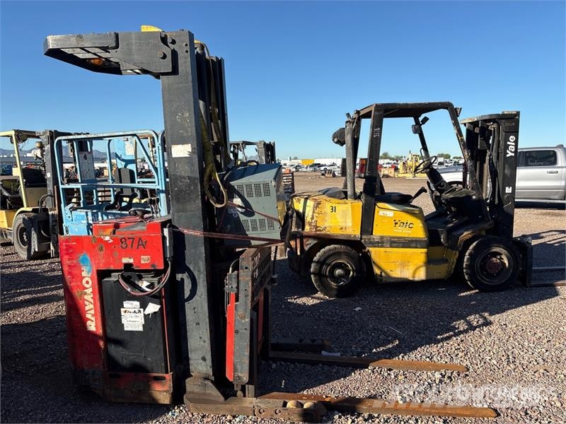 Raymond RA30TT 3000 lb Electric Forklift (Inoperable) Elektriniai šakiniai krautuvai
