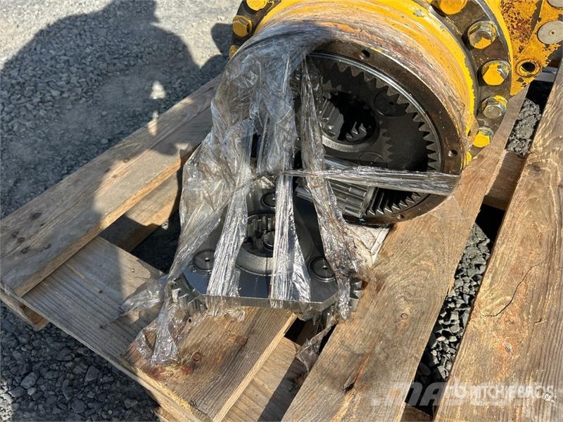  Re-built Swing Motor - Fits Komatsu 240 مكونات أخرى
