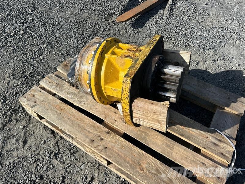 Re-built Swing Motor - Fits Komatsu 240 مكونات أخرى