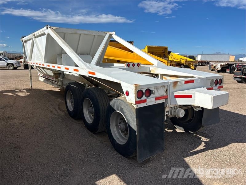 Red River 42 ft Tri/A Belly Dump Trailer Remorque benne