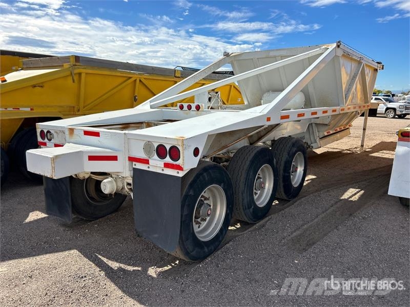 Red River 42 ft Tri/A Belly Dump Trailer Remorque benne