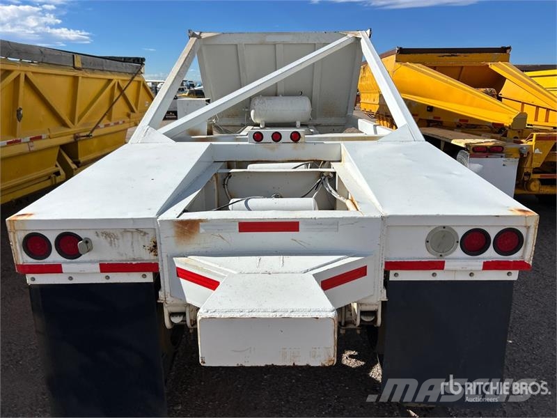 Red River 42 ft Tri/A Belly Dump Trailer Remorque benne