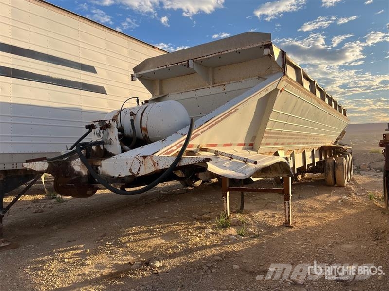 Red River LB339 44 ft Tri/A Live Bottom Trailer Poluprikolice sa pokretnim podom
