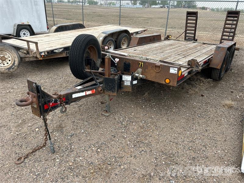 Redi-Haul 17 ft T/A Equipment Trailer Remolques para transporte de vehículos