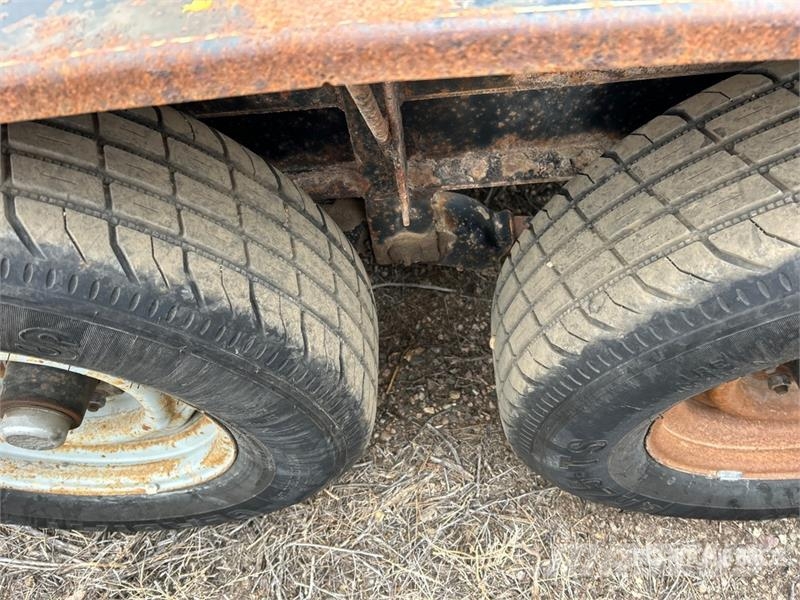  Redi-Haul 17 ft T/A Equipment Trailer Autovežių priekabos
