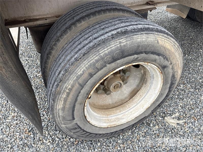  Reinke 45 ft T/A Flatbed Trailer Remolques de cama baja