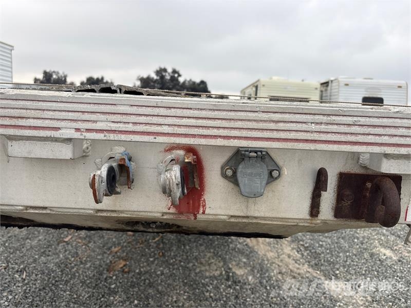  Reinke 45 ft T/A Flatbed Trailer Remolques de cama baja