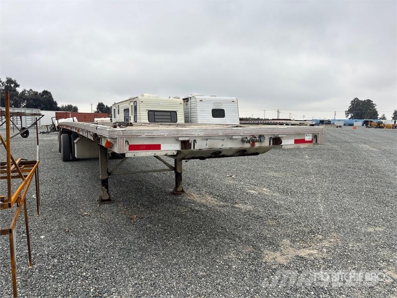  Reinke 45 ft T/A Flatbed Trailer Remolques de cama baja