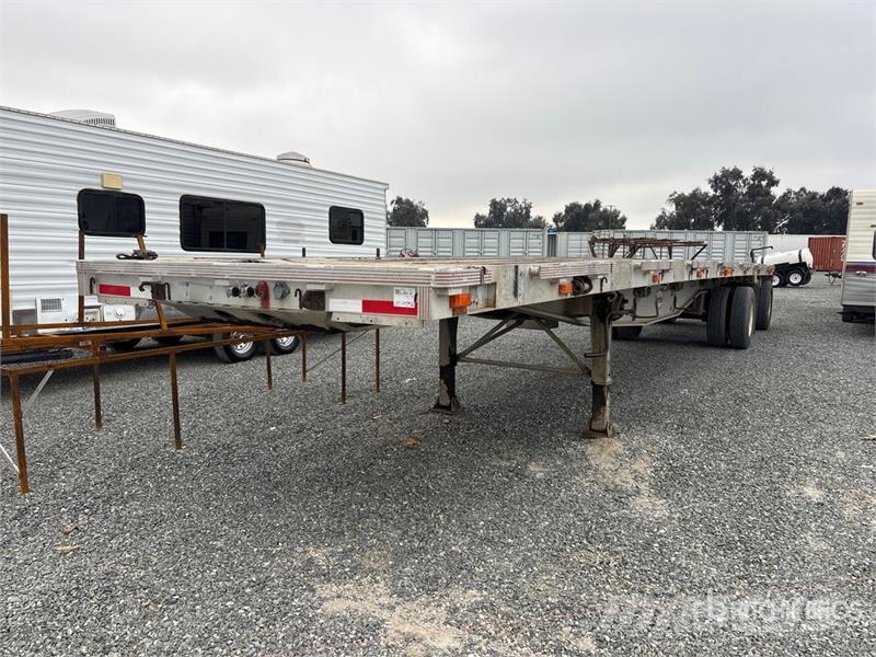  Reinke 45 ft T/A Flatbed Trailer Remolques de cama baja