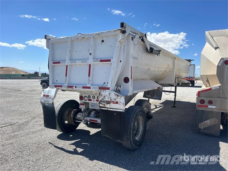Reliance 32 ft T/A End Dump Trailer Tipphengere