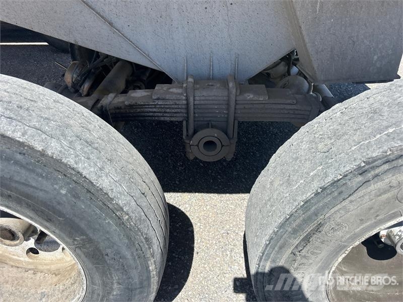 Reliance 32 ft T/A End Dump Trailer Tipphengere