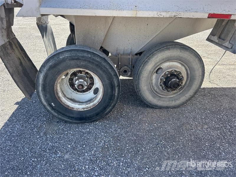 Reliance 32 ft T/A End Dump Trailer Tipphengere