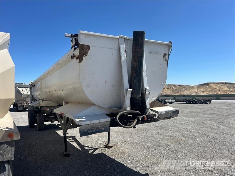 Reliance 32 ft T/A End Dump Trailer Tipphengere