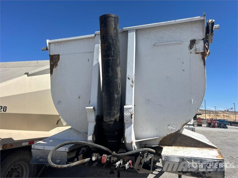 Reliance 32 ft T/A End Dump Trailer Tipphengere