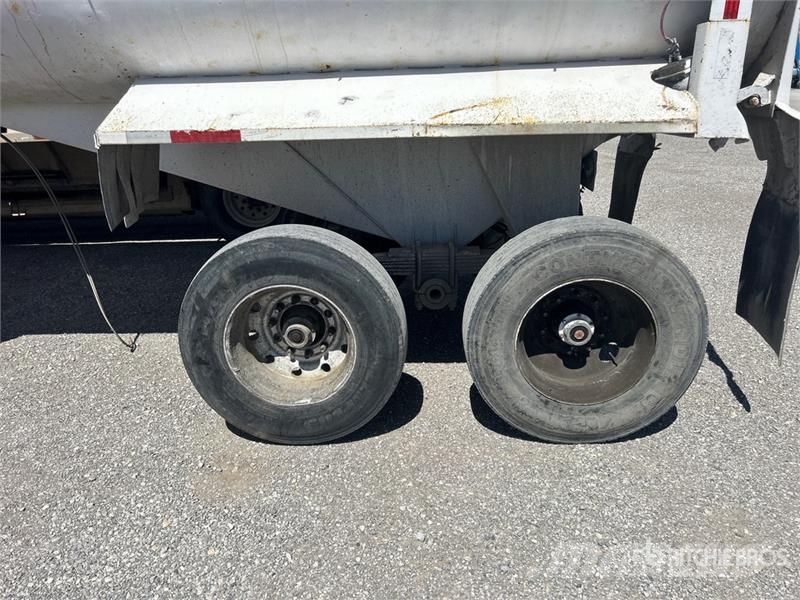 Reliance 32 ft T/A End Dump Trailer Tipphengere