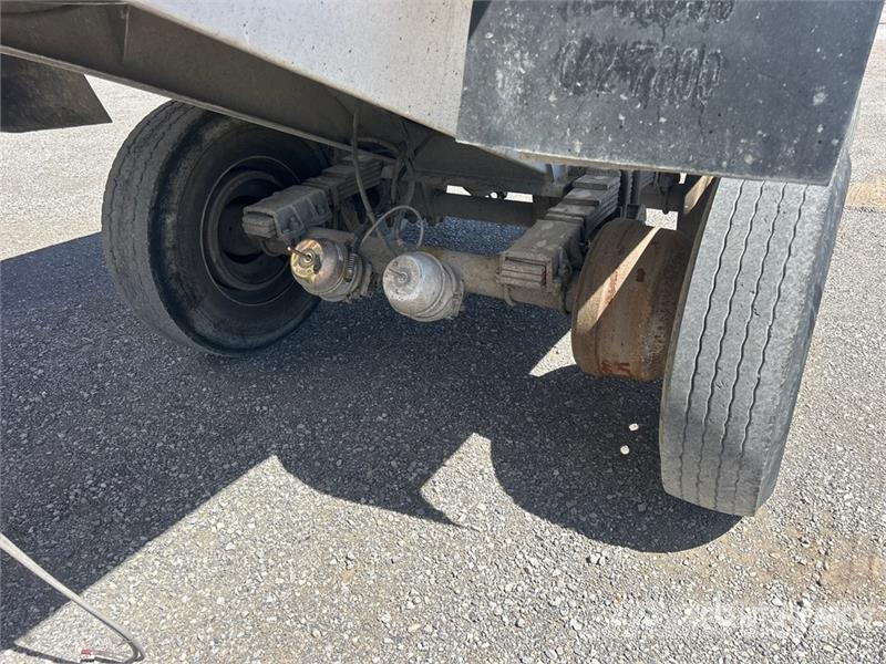 Reliance 32 ft T/A End Dump Trailer Tipphengere