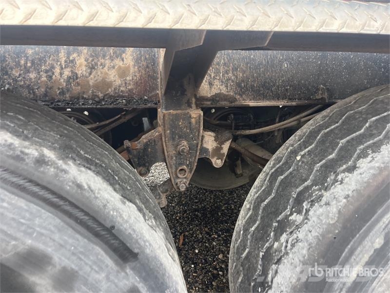 Reliance 5/Axle Turntable Transfer Trailer Kipper