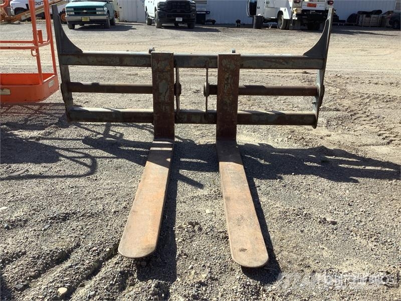 Remberton 409661 71 in Wheel Loader Forks - Fits C Garfos