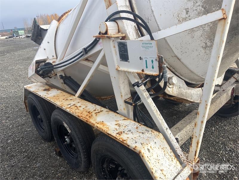 Right Mfg Systems 2DH-3 3 cyd Portable Concrete Mi Betoonisegistid