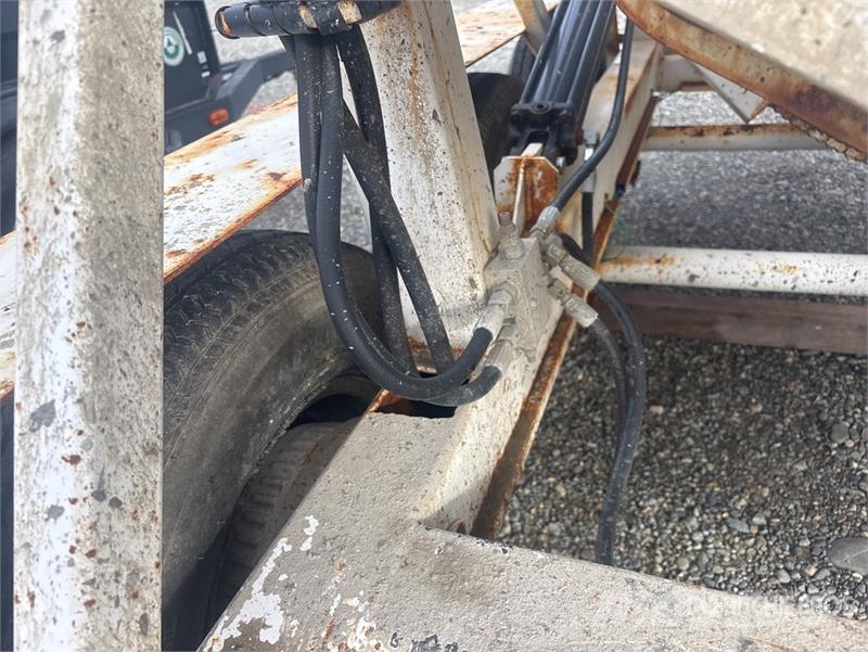 Right Mfg Systems 2DH-3 3 cyd Portable Concrete Mi Betoonisegistid