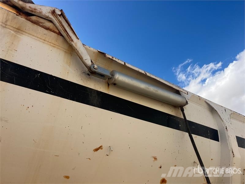  RNCO 30 ft T/A End Dump Trailer مقطورات قلابة