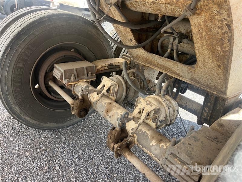  RNCO 30 ft T/A End Dump Trailer مقطورات قلابة
