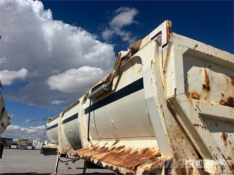  RNCO 30 ft T/A End Dump Trailer مقطورات قلابة
