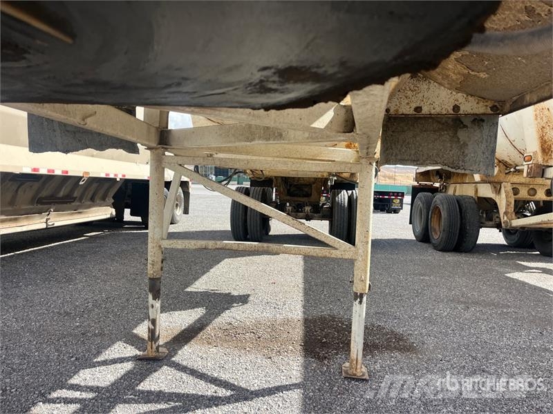  RNCO 30 ft T/A End Dump Trailer مقطورات قلابة