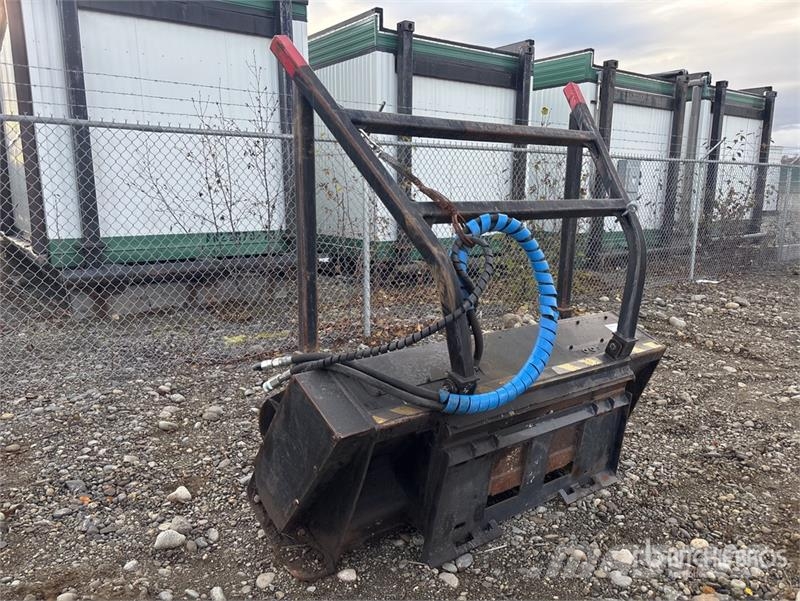  Rock Hound 40EXT 68 in Skid Steer Landscape Rake Граблі і сінозворушувачі