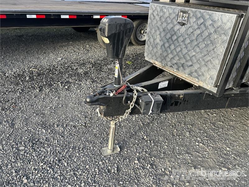 Rock Solid 32 ft T/A Enclosed Trailer Van Body Trailers
