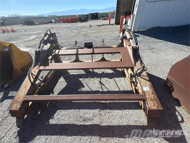 Rockland PG2L70CDE Clamshell Grapple Grapples