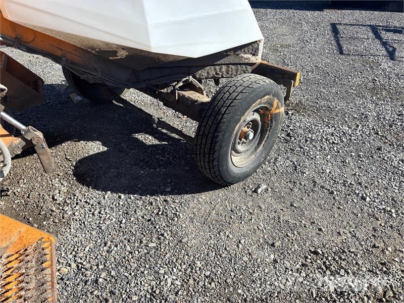 Rosco 4880 Sweepers