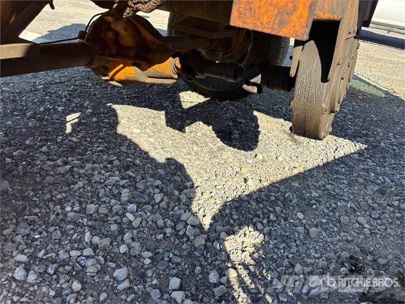 Rosco 4880 Sweepers