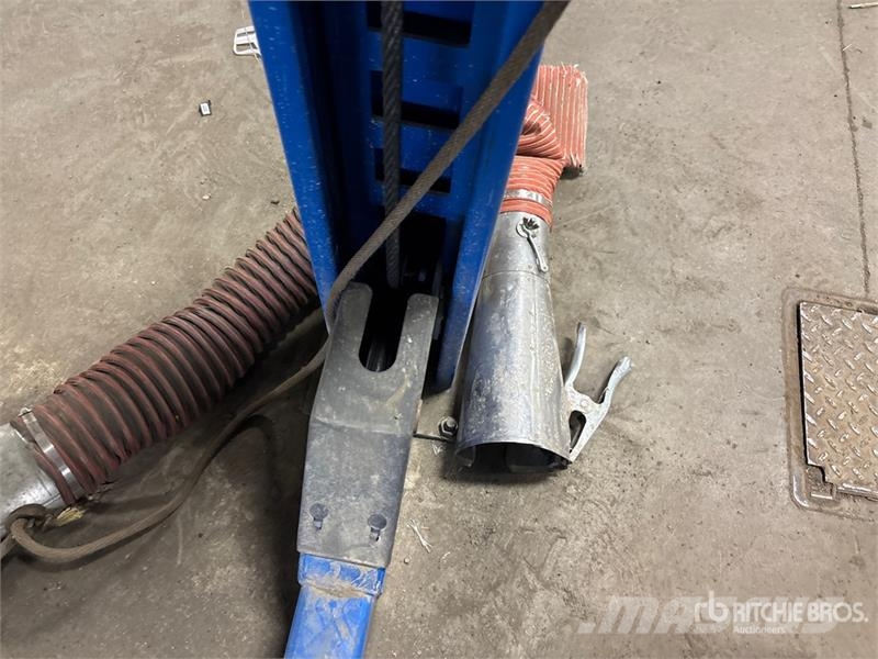 Rotary ARO14N101Y 4 Post 14000 lb Vehicle Lift Gradbeništvo - drugo