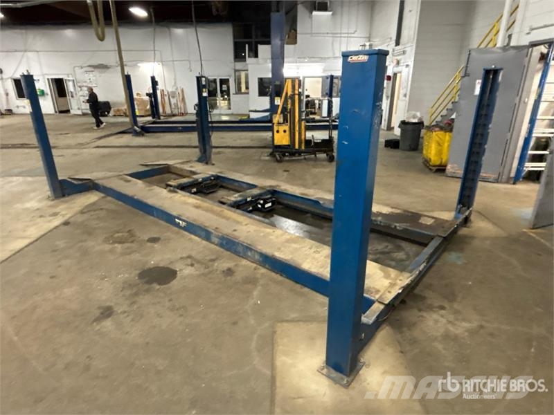  Rotary SM180 4 Post 18000 lb Vehicle Lift Építőipar - Egyebek
