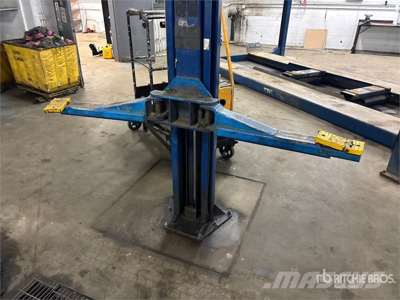 Rotary SP09 2 Post 9000 lb Vehicle Lift Stavebnictví - ostatní