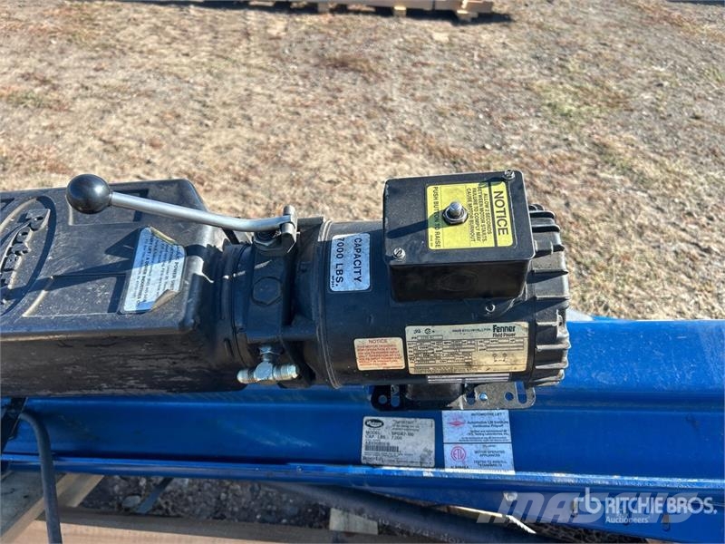  Rotary SP0A7100 2 Post 7000 lb Vehicle Lift Gradbeništvo - drugo