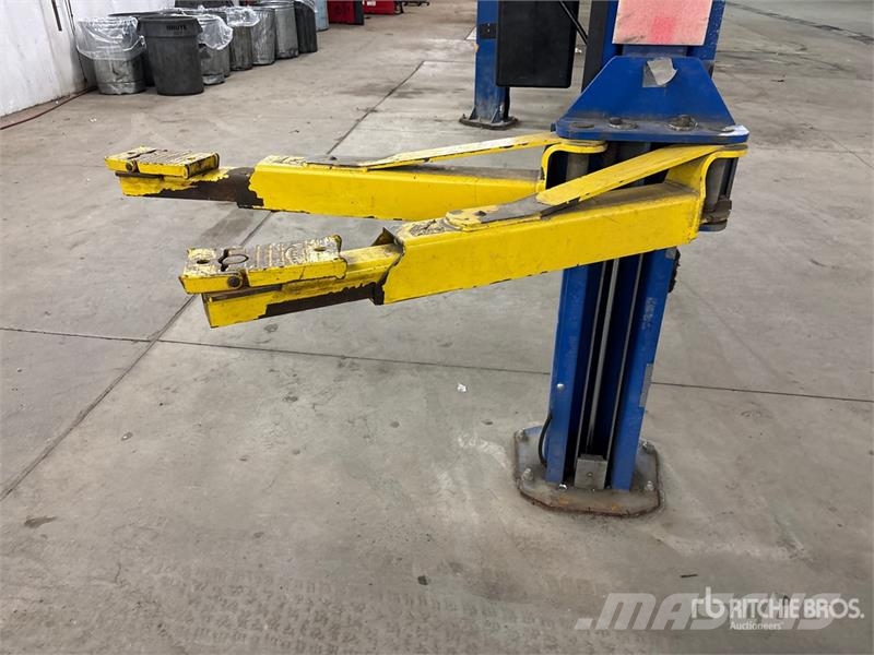  Rotary SPO10N700 2 Post 10000 lb Vehicle Lift معدات البناء - غير ذلك