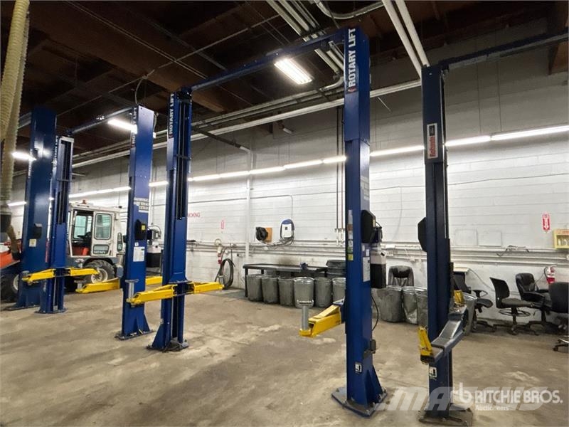  Rotary SPO12N10T5 2 Post 12000 lb Vehicle Lift Stavebnictví - ostatní