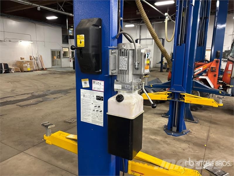 Rotary SPO12N10T5 2 Post 12000 lb Vehicle Lift Gradbeništvo - drugo