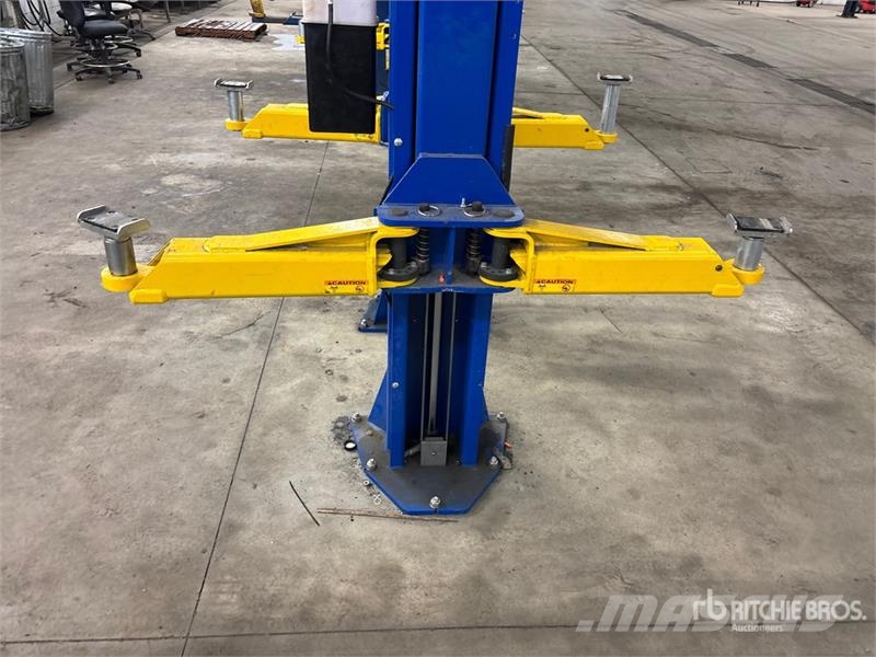 Rotary SPO12N10T5 2 Post 12000 lb Vehicle Lift Gradbeništvo - drugo
