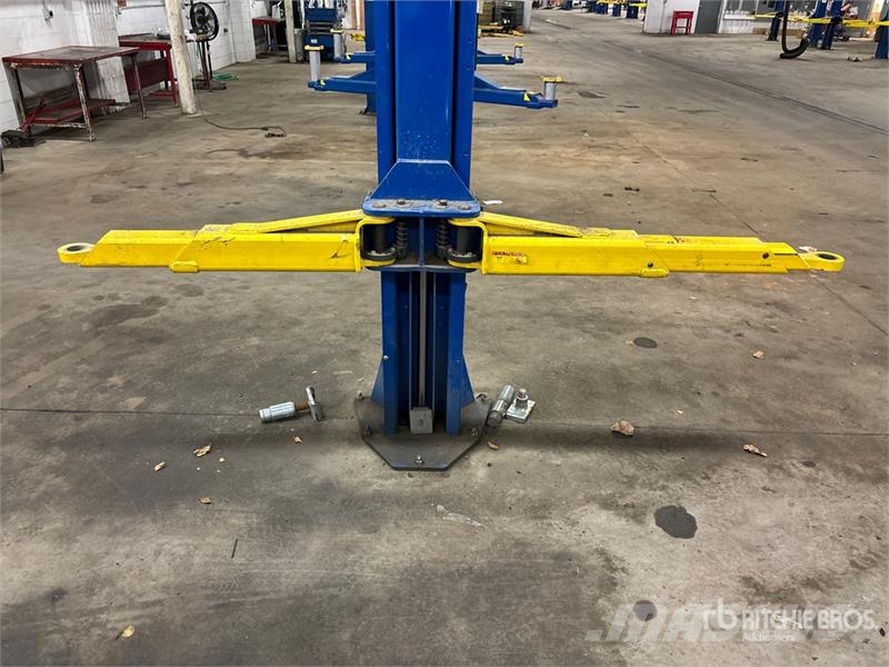 Rotary SPO12N7T5 2 Post 12000 lb Vehicle Lift Építőipar - Egyebek