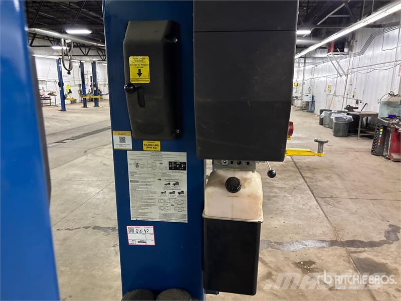  Rotary SPO12U7T5 2 Post 12000 lb Vehicle Lift معدات البناء - غير ذلك